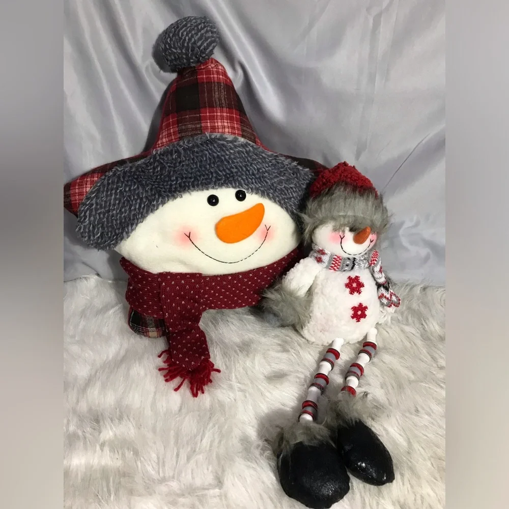 NWT Kohl’s Weighted Bottom & Gerson Snowman Pillow Pair